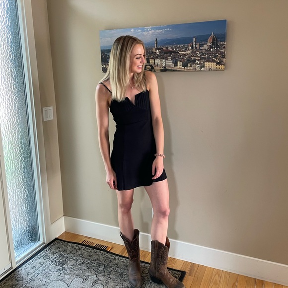 Meet your Posher, Britney - Picture 2 of 2